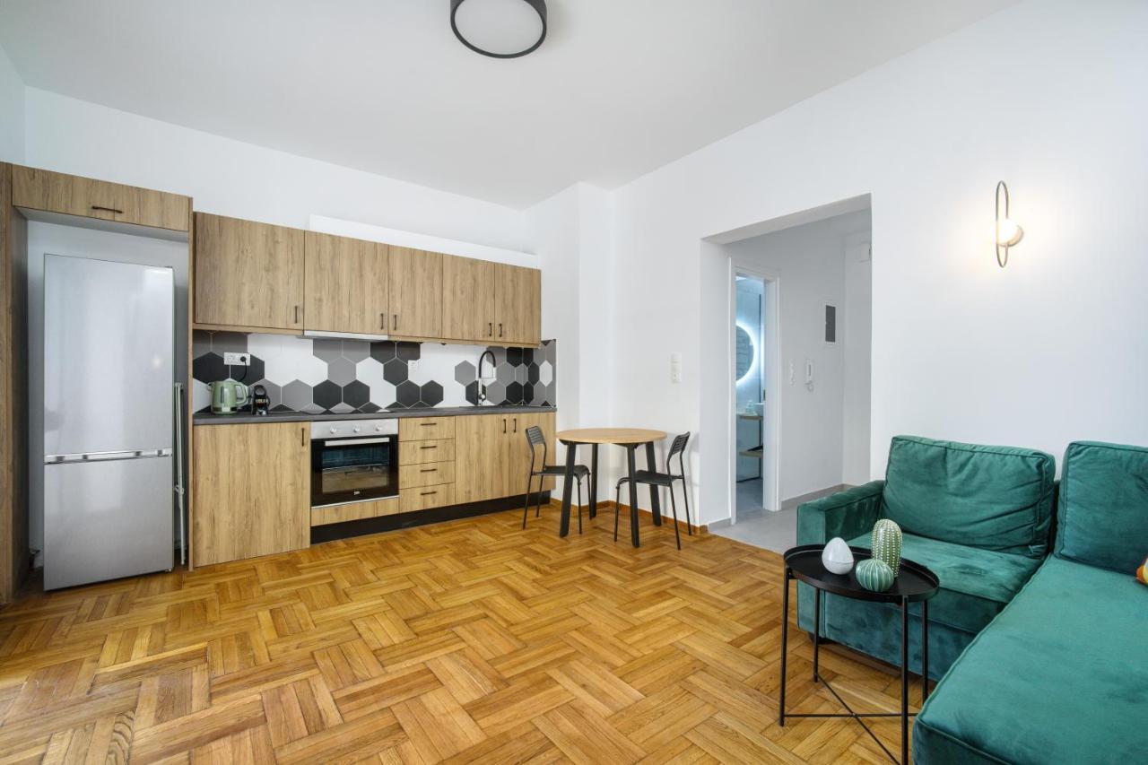 Majestic Flat With Huge Terrace In The City Center アテネ エクステリア 写真