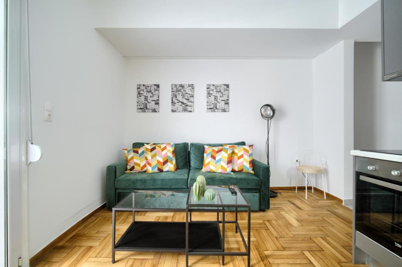 Majestic Flat With Huge Terrace In The City Center アテネ エクステリア 写真
