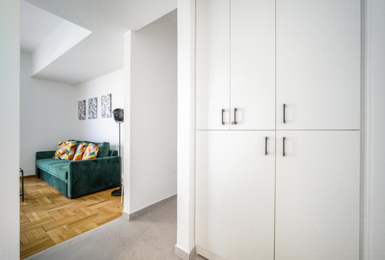 Majestic Flat With Huge Terrace In The City Center アテネ エクステリア 写真