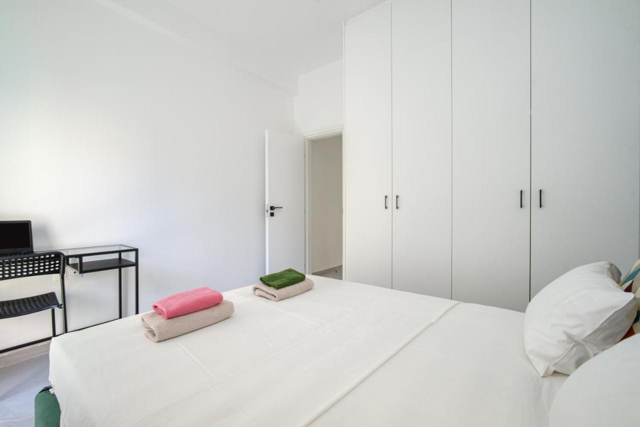 Majestic Flat With Huge Terrace In The City Center アテネ エクステリア 写真